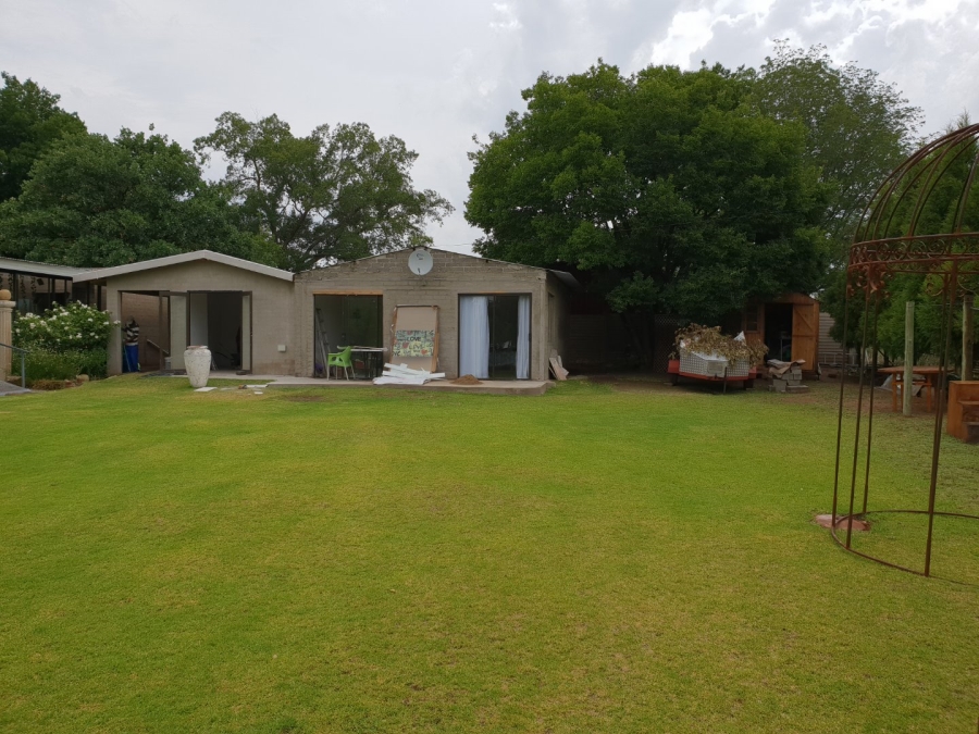 6 Bedroom Property for Sale in Senekal Free State